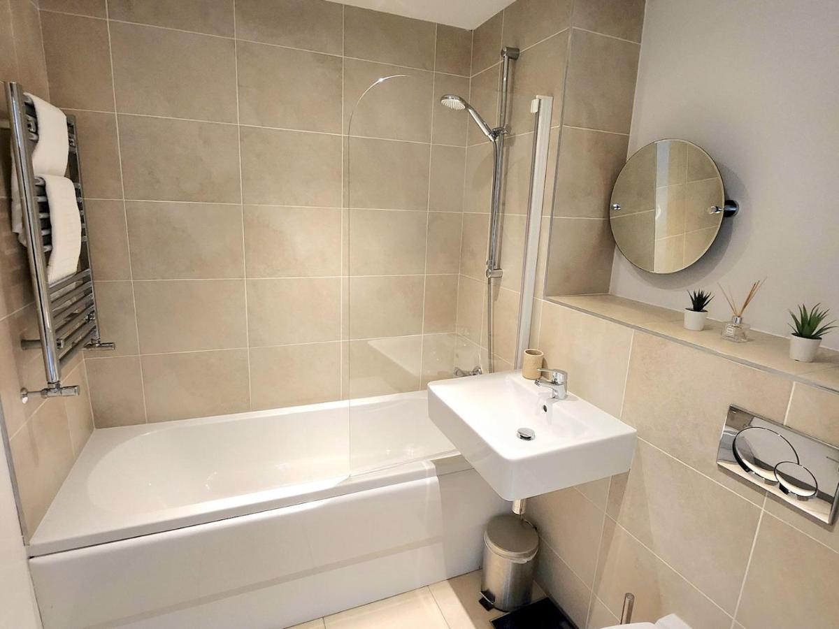 Apartamento Pass The Keys Stunning Penthouse With Balcony Sunset Views Belfast Exterior foto