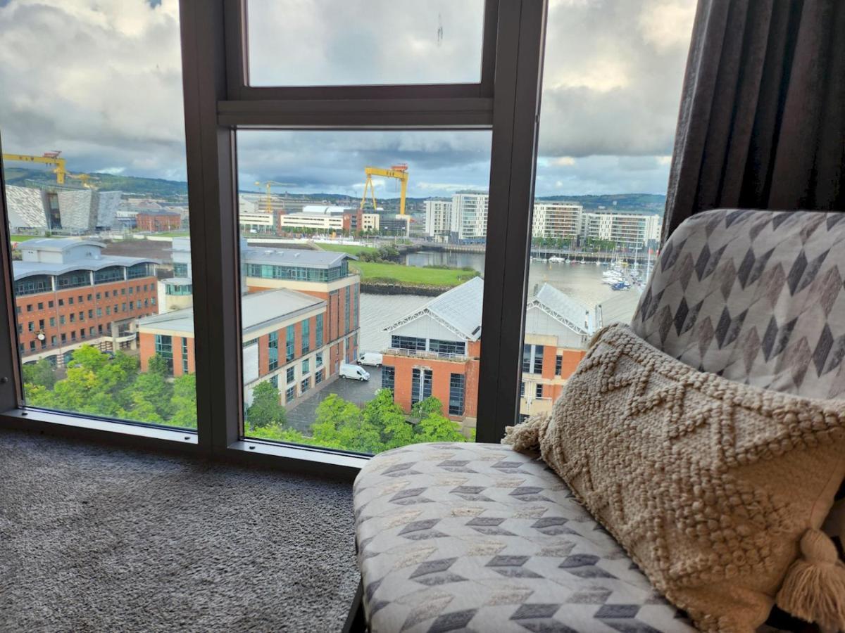 Apartamento Pass The Keys Stunning Penthouse With Balcony Sunset Views Belfast Exterior foto
