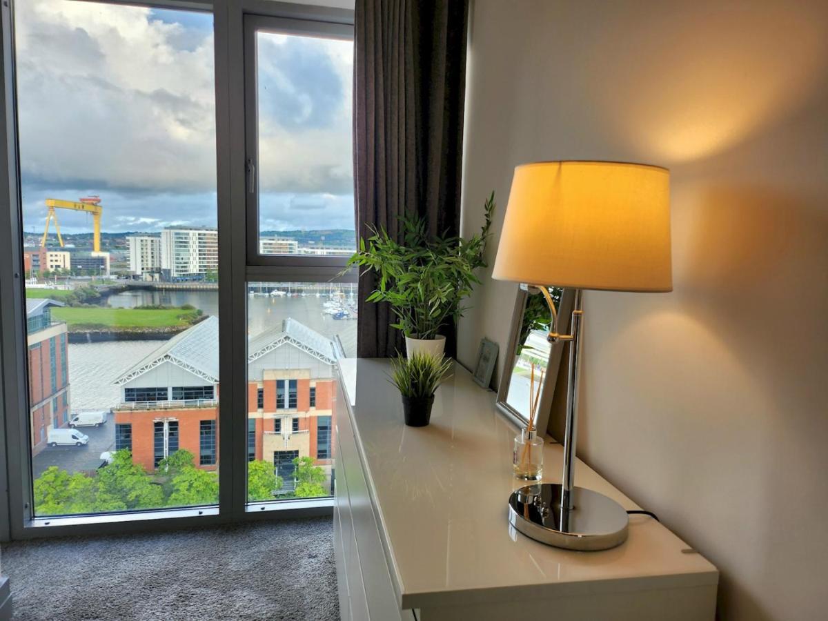 Apartamento Pass The Keys Stunning Penthouse With Balcony Sunset Views Belfast Exterior foto